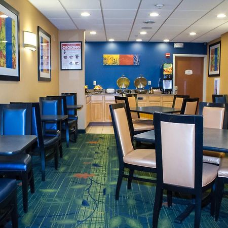 Fairfield Inn By Marriott New York Laguardia Airport/Flushing Exterior photo